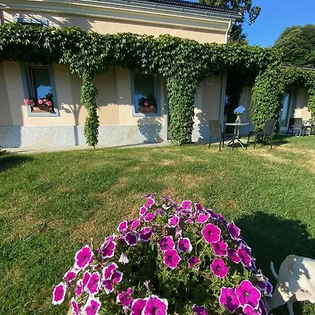 Pensjonat Cascina Serra Eco-house Beb Muzzano