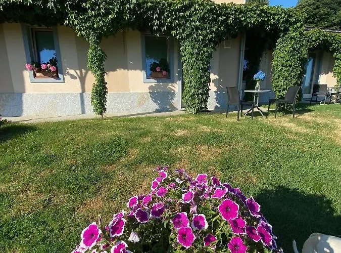 Pensjonat Cascina Serra Eco-house Beb Muzzano